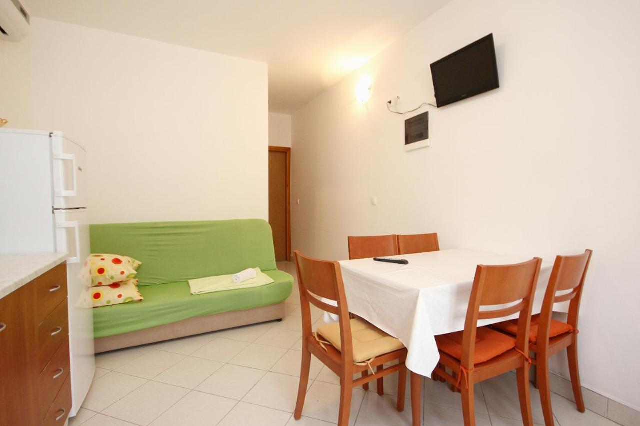 Apartments With A Parking Space Poljica, Trogir - 10010 Marina Exterior photo