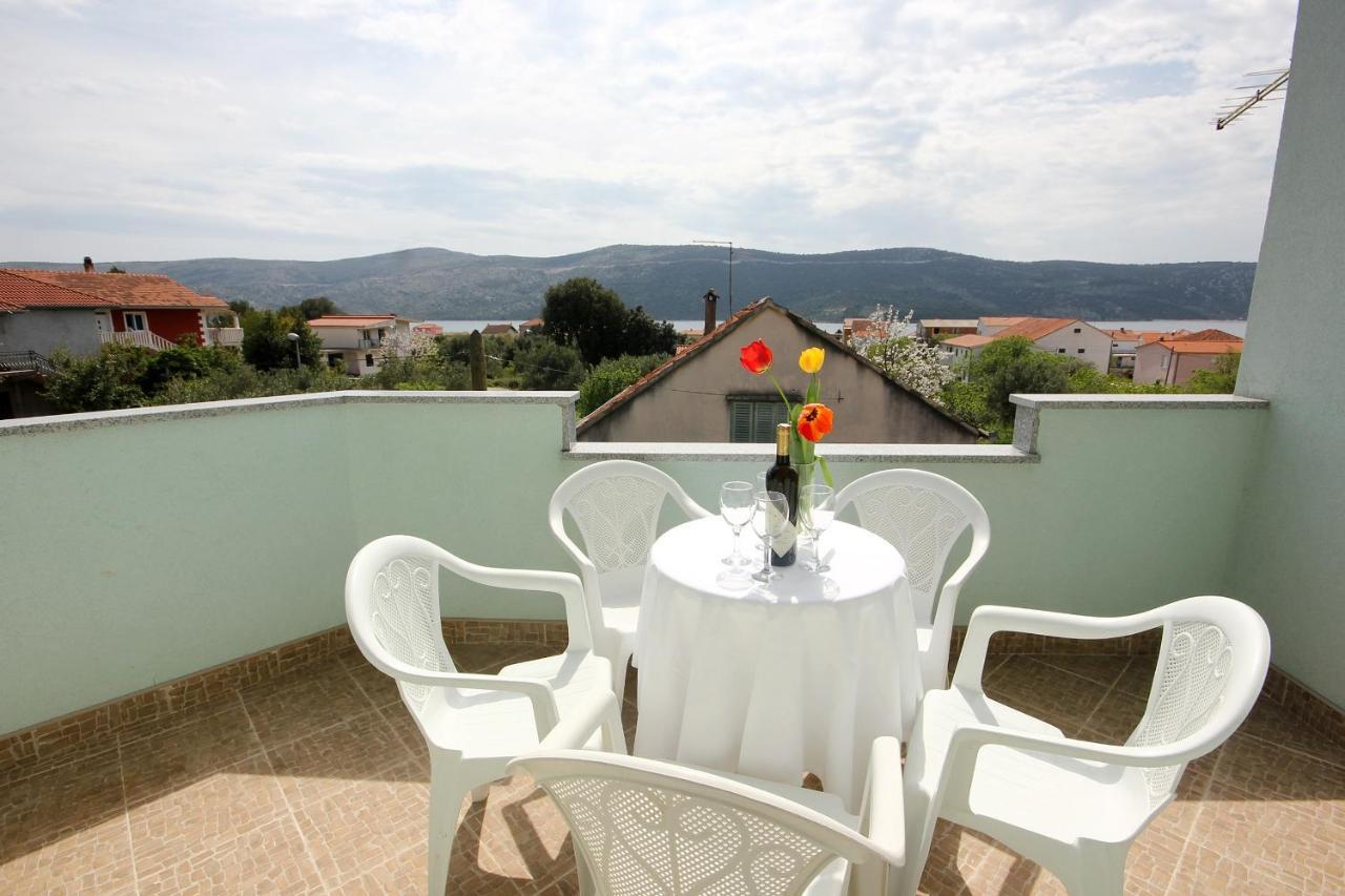 Apartments With A Parking Space Poljica, Trogir - 10010 Marina Exterior photo