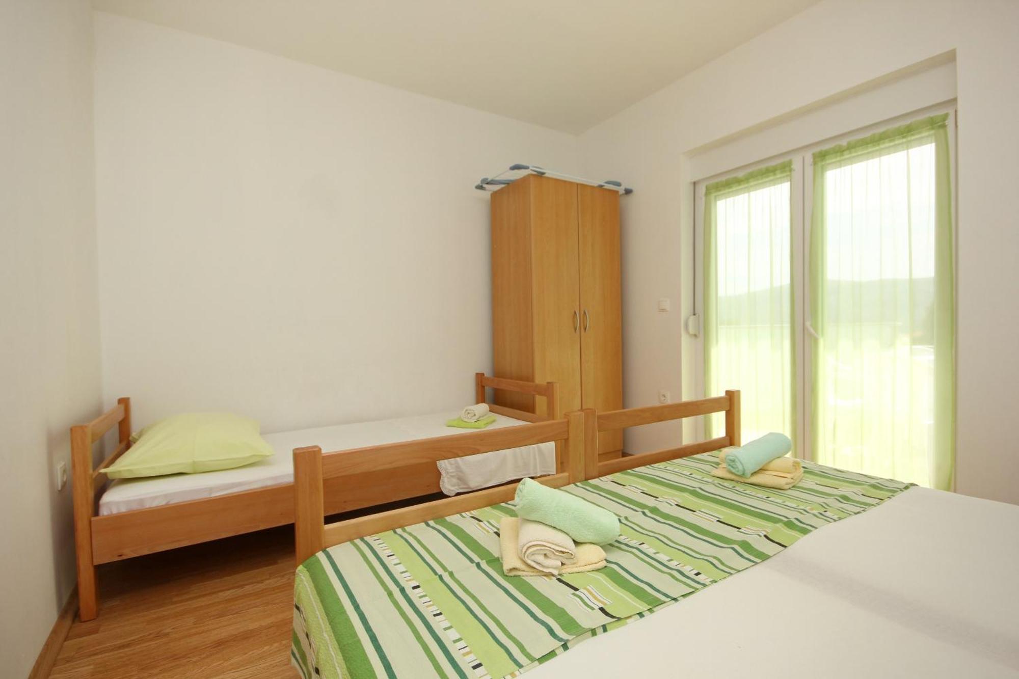 Apartments With A Parking Space Poljica, Trogir - 10010 Marina Room photo