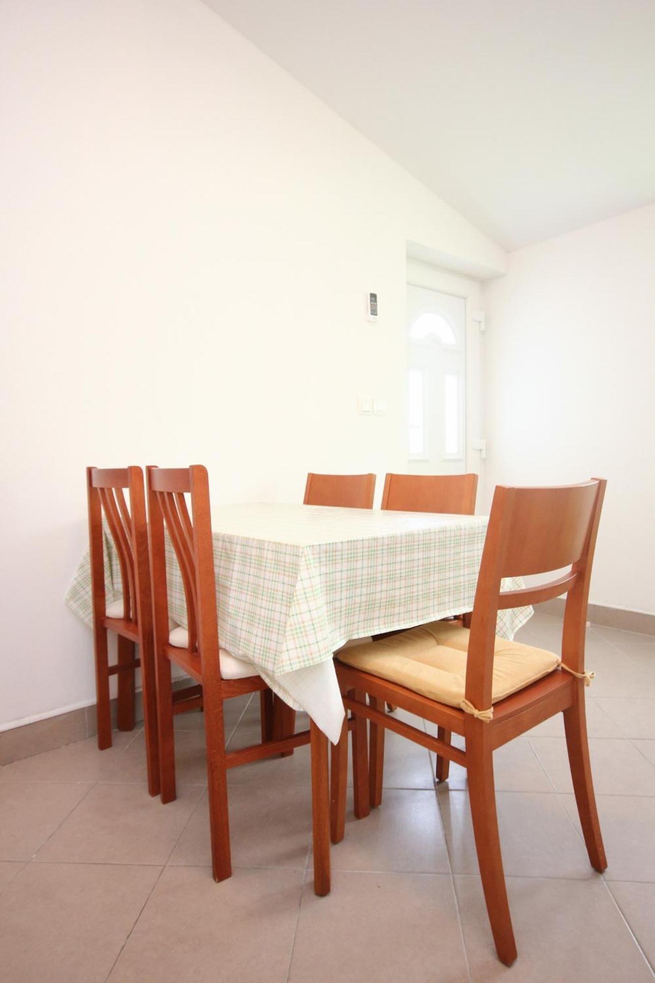 Apartments With A Parking Space Poljica, Trogir - 10010 Marina Room photo